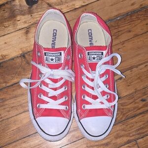 Converse Red Sneakers Classic Canvas Low-Top